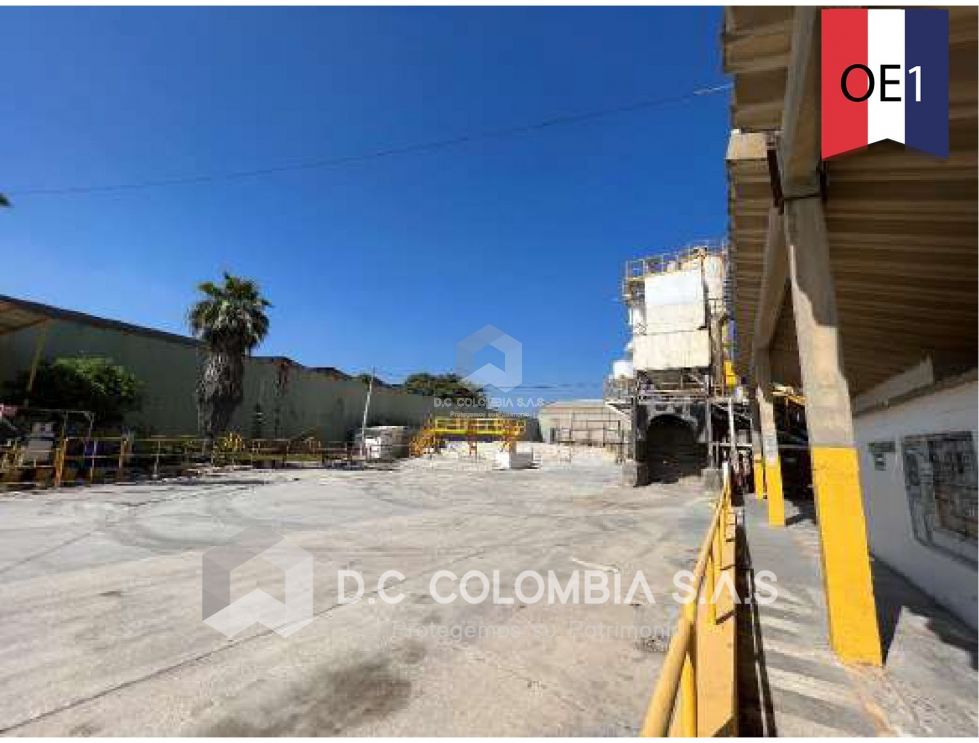 VENTA DE LOTE INDUSTRIAL CON CONSTRUCCIONES EN BARRANQUILLA