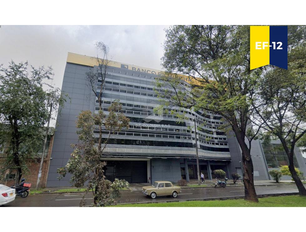 Edificio de 5 Pisos en Venta Sobre las Américas en Bogotá